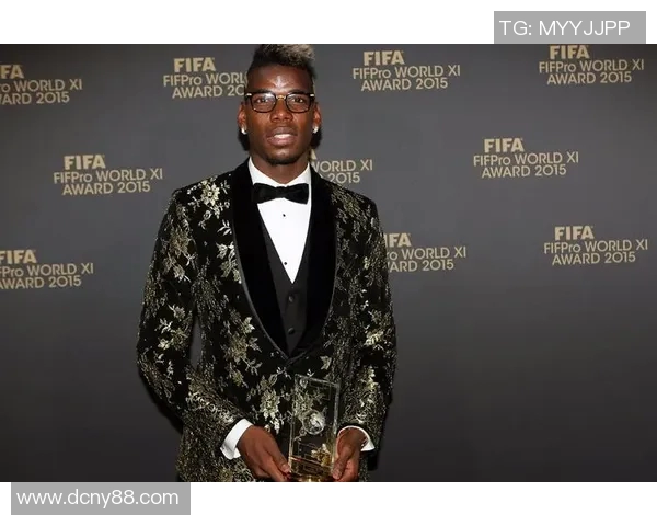 足球明星保罗的球衣号码是多少你知道吗揭秘他的职业生涯与成就